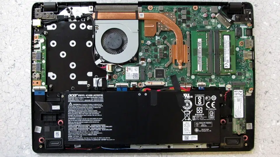 Acer Aspire 5 (A515-52G-53PU) Innen_1