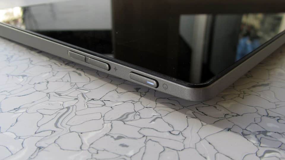 Lenovo IdeaPad D330-10IGM Anschluesse_3
