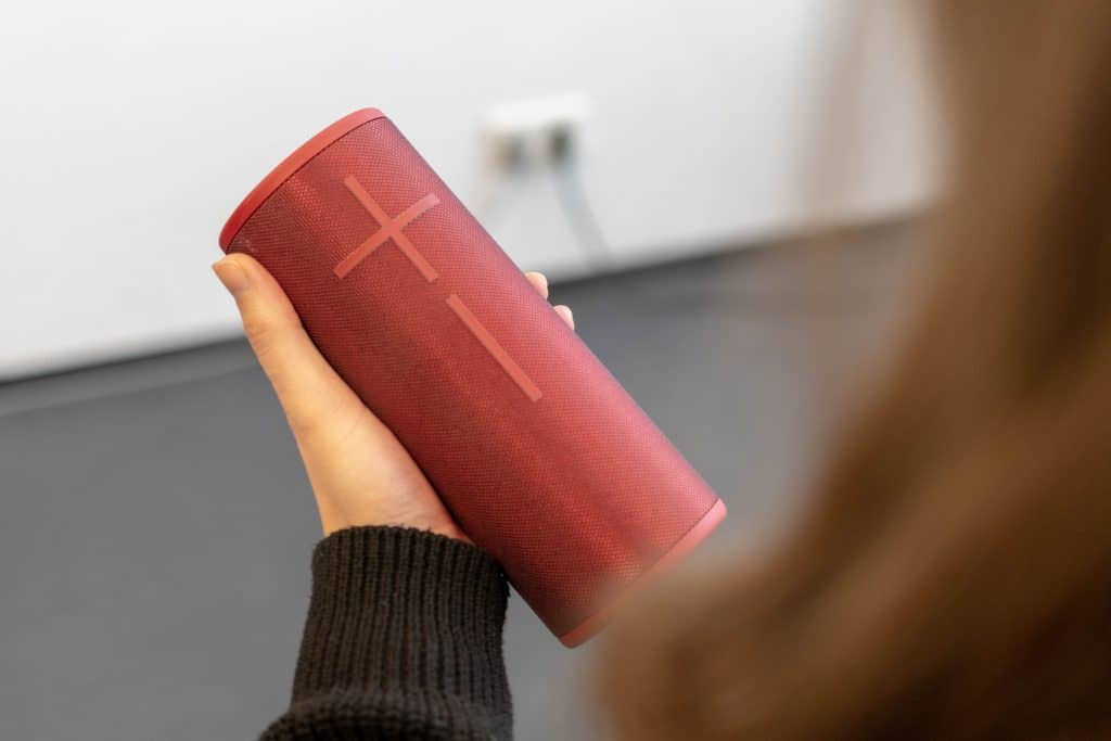 ultimate ears boom 3 bluetooth speaker (1) ultimate ears boom 3 bluetooth speaker