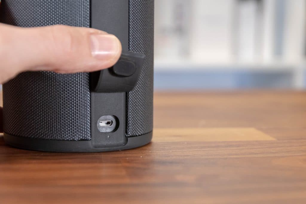 ultimate ears megaboom 3 bluetooth speaker (4) ultimate ears megaboom 3 bluetooth speaker